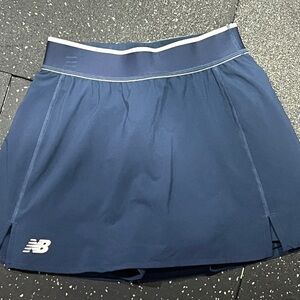 Women’s New Balance running tennis skirt ( skort) Navy Blue Small